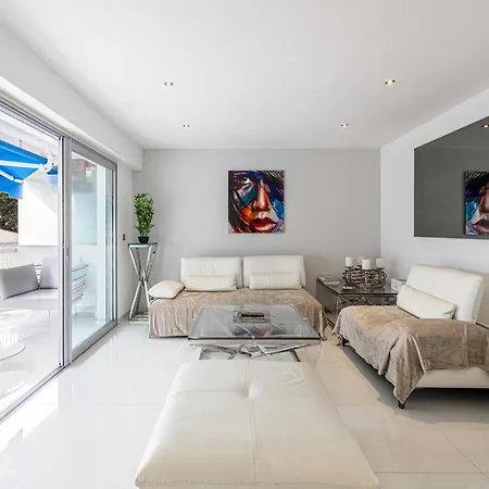 Beautiful With Balcony 1br 2p - *