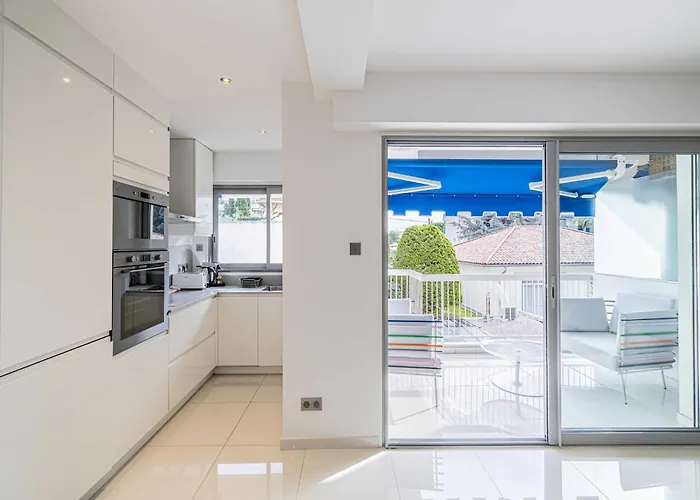 Beautiful With Balcony 1br 2p - Appartement Cannes